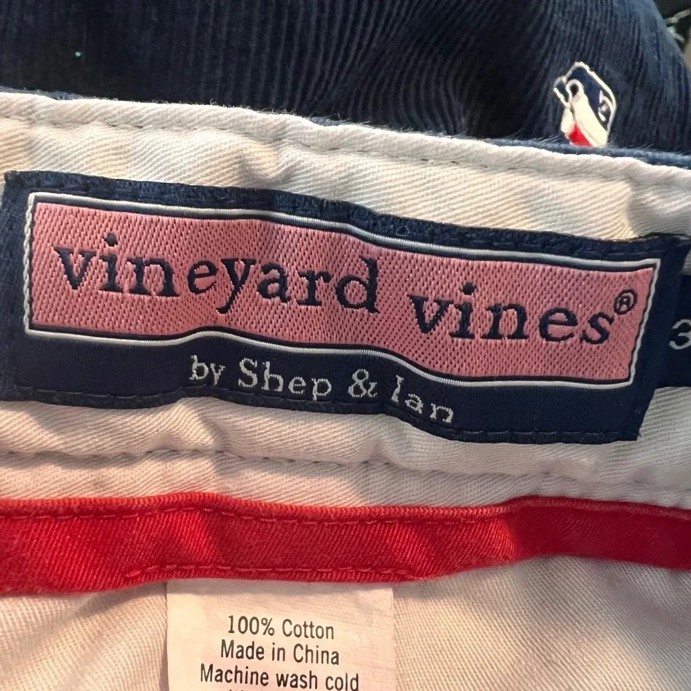 Vineyard Vines Mens 32x32 Navy Corduroy Christmas Wreath Santa Whale chino pants
